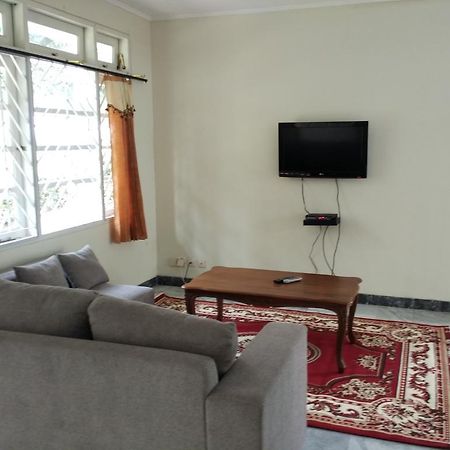 Villa Sabrina Bumi Ciherang Panjaweujan Екстер'єр фото